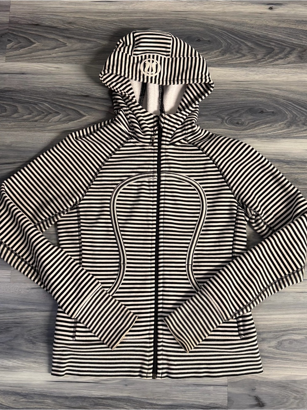 Lululemon full zip scuba